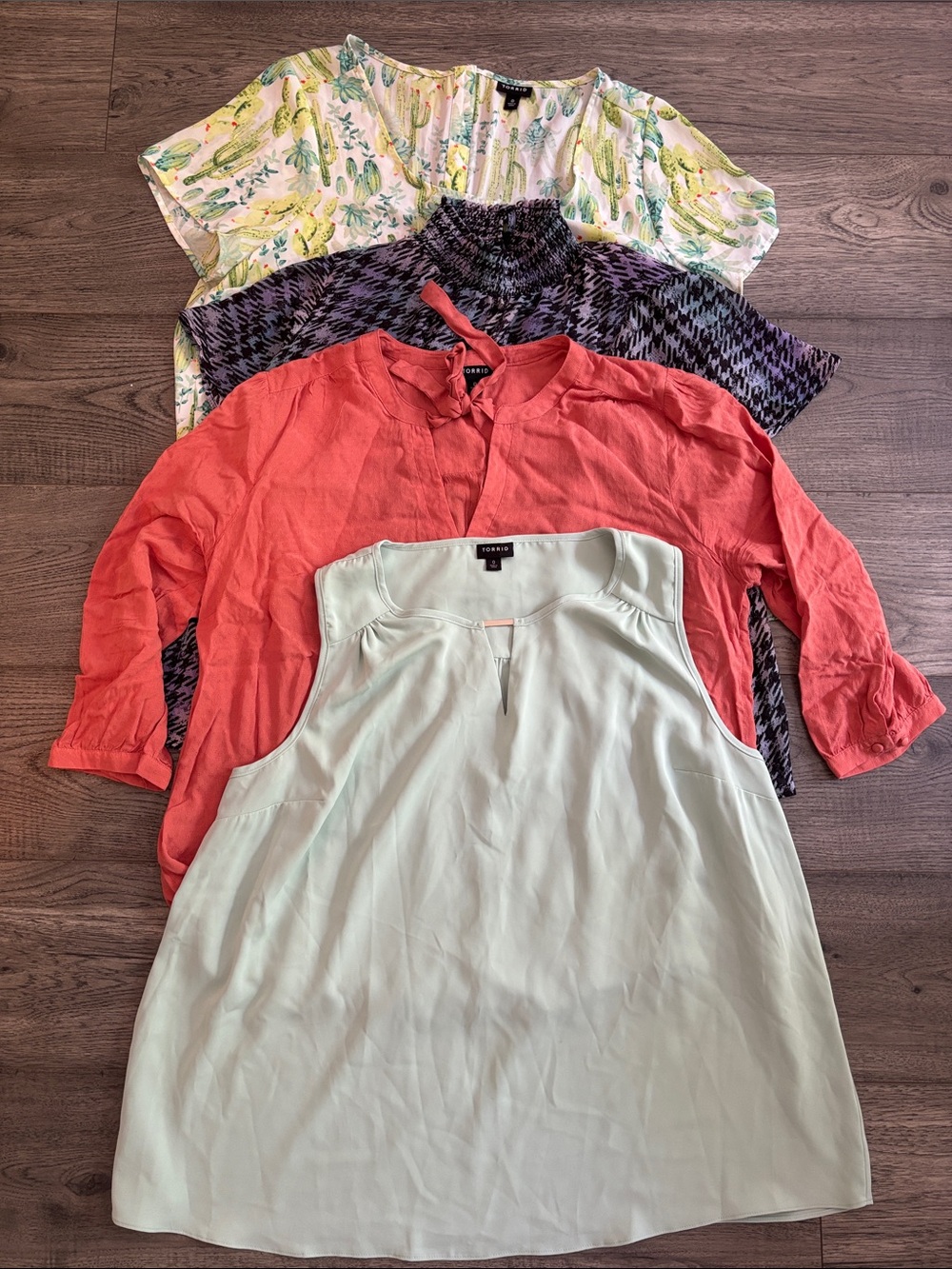 Lot of 4 Torrid Tops all size 0